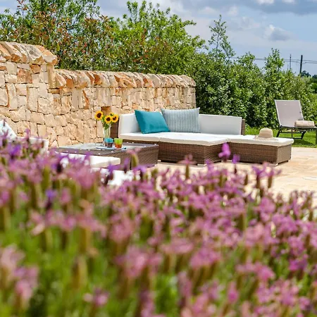 Helloapulia Family Trullo Of Silence Βίλα