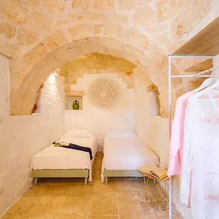 Helloapulia Family Trullo Of Silence Βίλα